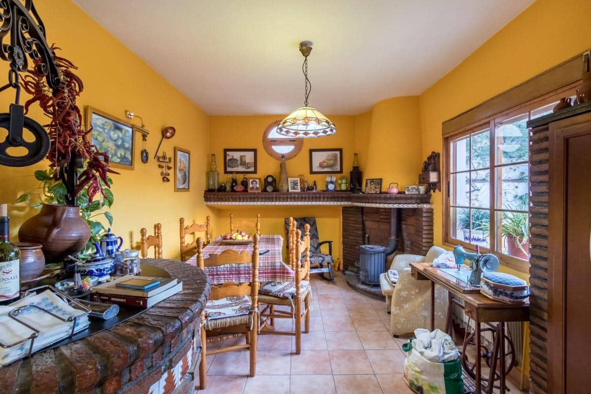 6 soveværelse Villa til salg i Albolote med swimmingpool - € 399.000 (Ref: 9942710)