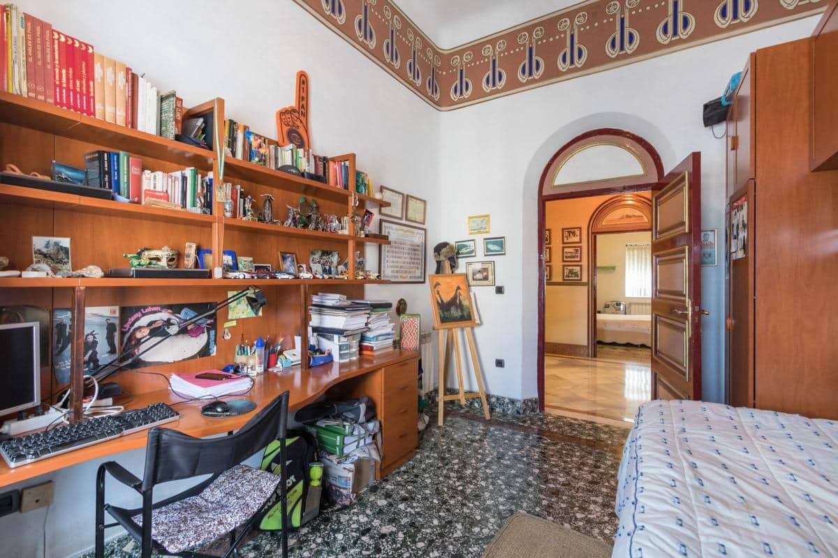 6 soveværelse Villa til salg i Albolote med swimmingpool - € 399.000 (Ref: 9942710)