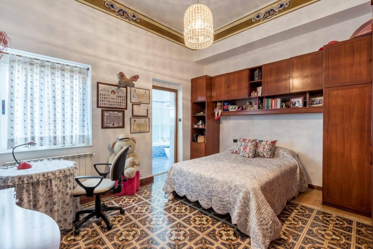 6 soveværelse Villa til salg i Albolote med swimmingpool - € 399.000 (Ref: 9942710)