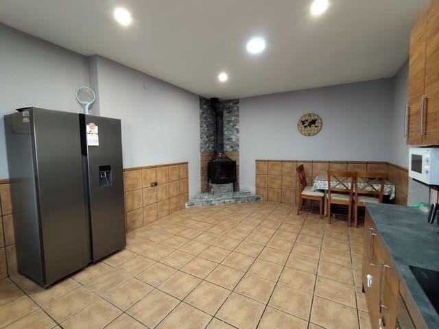 2 slaapkamer Huis te koop in Montillana - € 95.000 (Ref: 9945913)