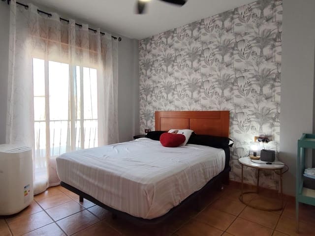 2 slaapkamer Huis te koop in Montillana - € 95.000 (Ref: 9945913)