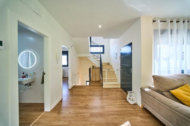 5 soverom Villa til salgs i Dílar med svømmebasseng - € 389 000 (Ref: 9945914)