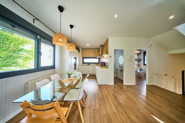 5 soverom Villa til salgs i Dílar med svømmebasseng - € 389 000 (Ref: 9945914)