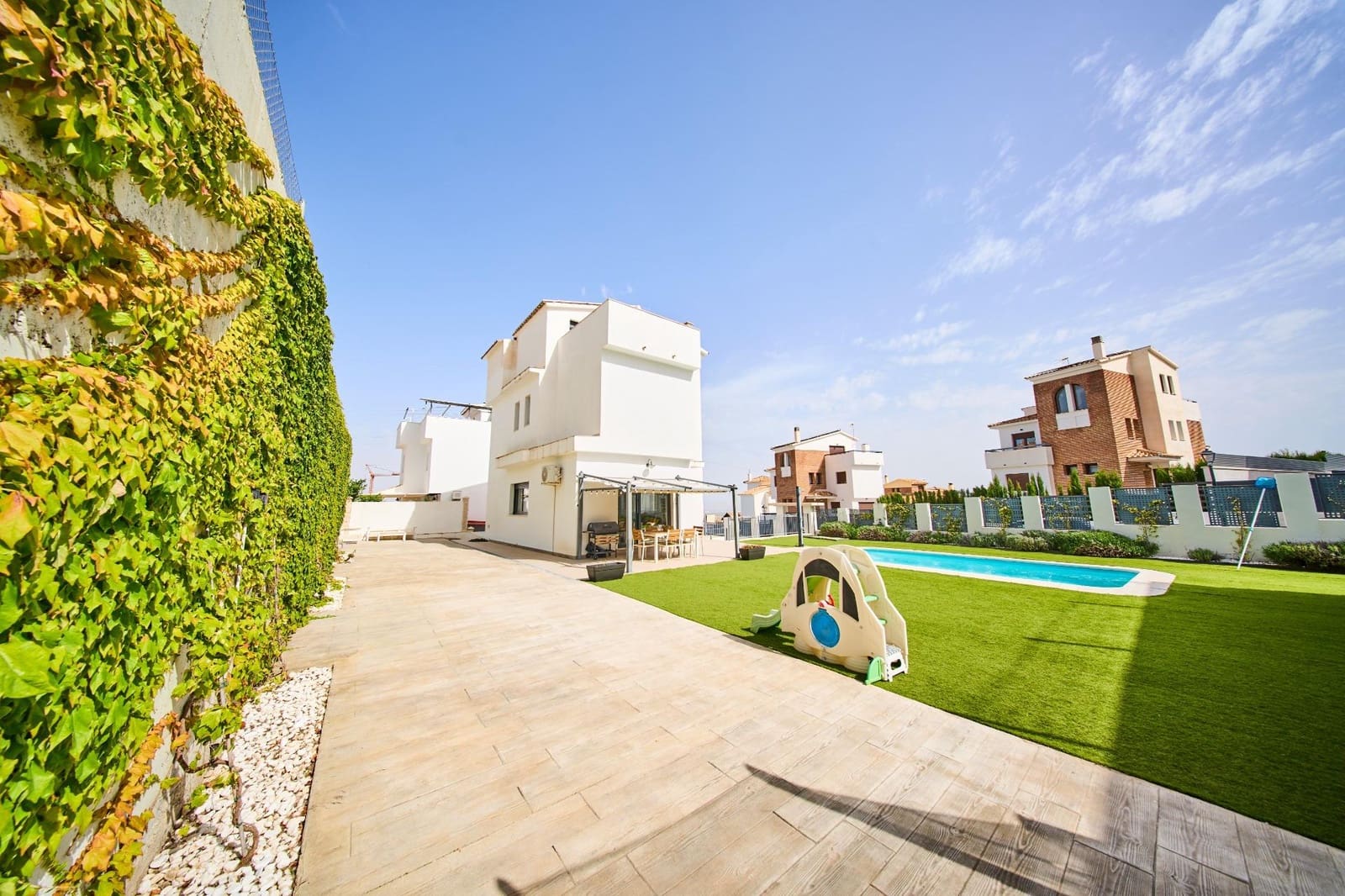 5 sypialnia Willa na sprzedaż w Dilar z basenem - 389 000 € (Ref: 9945914)