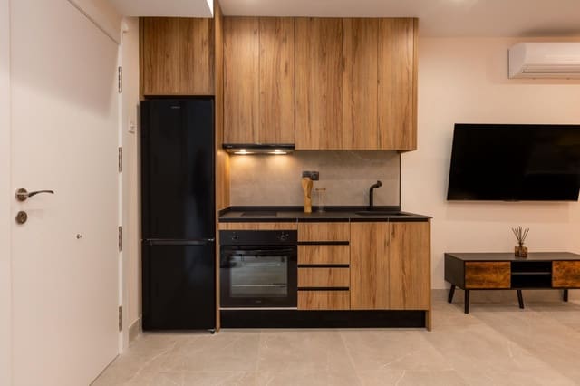 Loft til salg i Granada by - € 133.700 (Ref: 9945915)