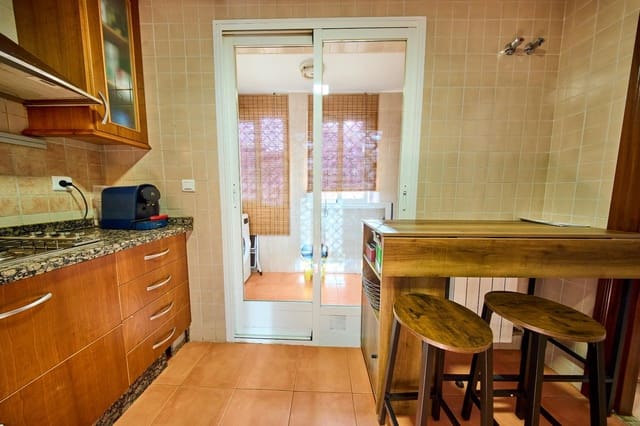 3 soverom Rekkehus til salgs i Armilla med garasje - € 280 000 (Ref: 9945916)