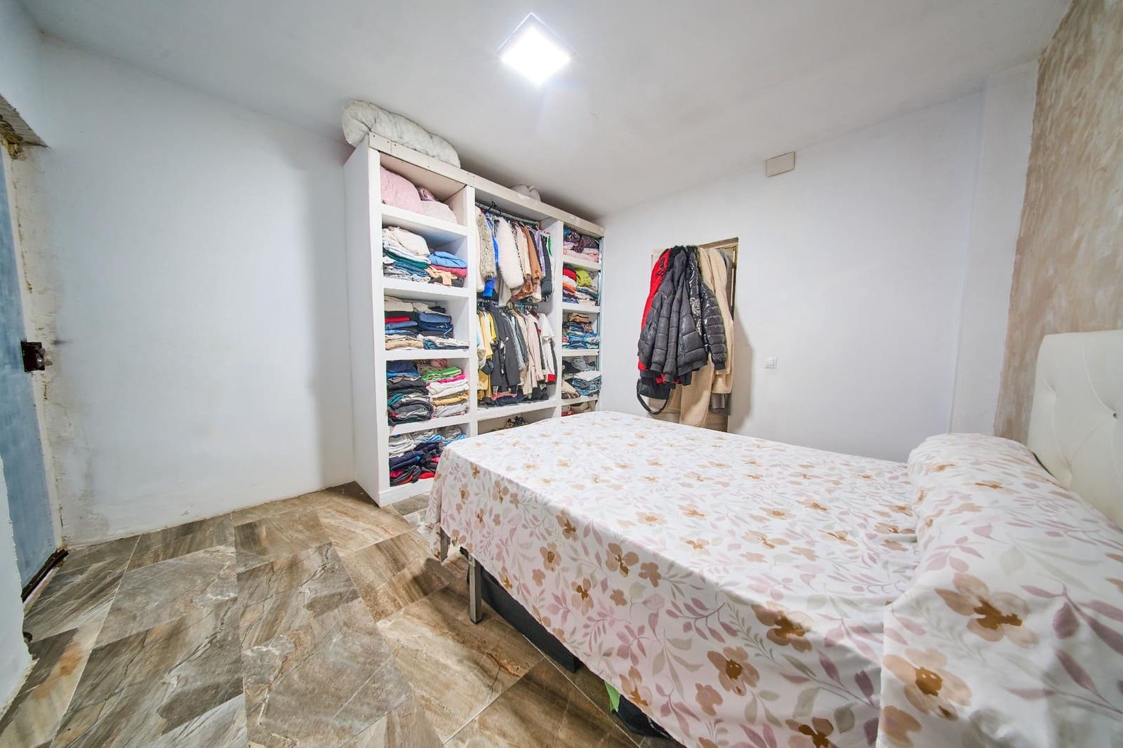3 Zimmer Haus zu verkaufen in Granada Stadt - 135.000 € (Ref: 9950001)