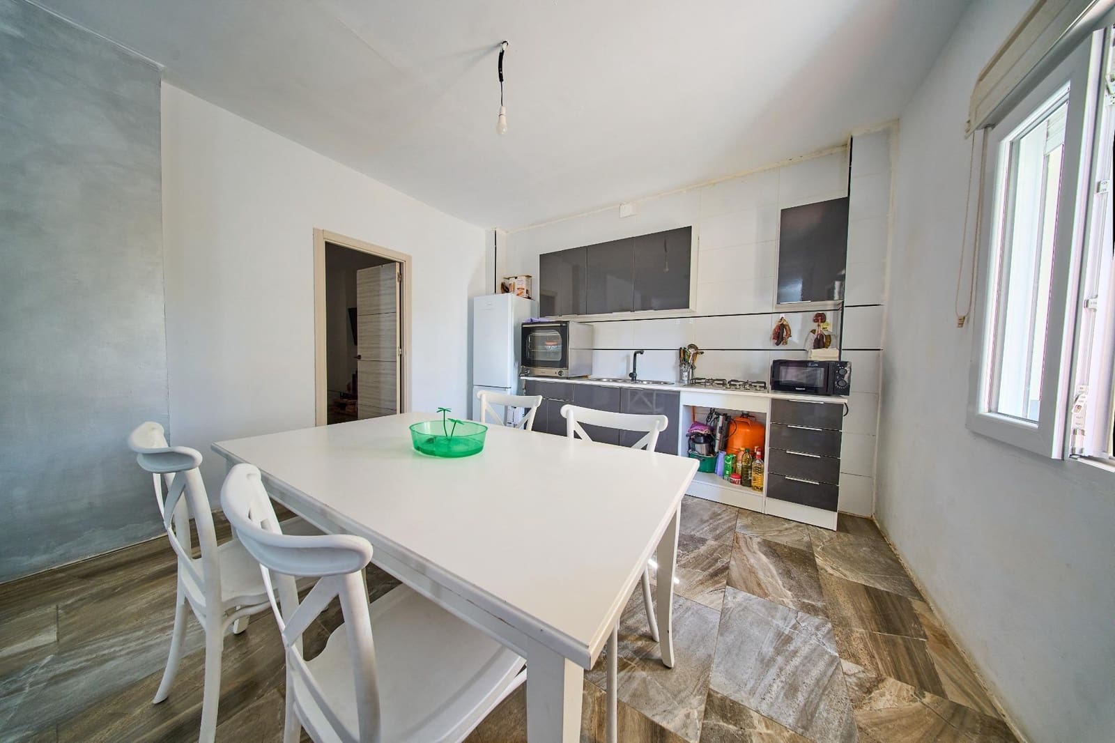 3 Zimmer Haus zu verkaufen in Granada Stadt - 135.000 € (Ref: 9950001)