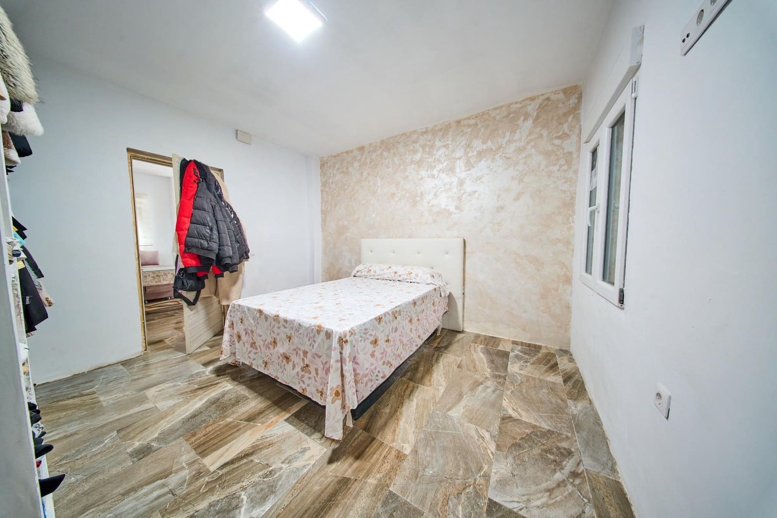 3 Zimmer Haus zu verkaufen in Granada Stadt - 135.000 € (Ref: 9950001)