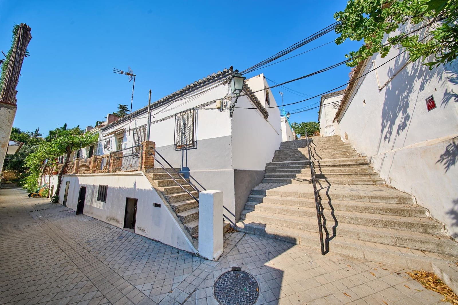 3 Zimmer Haus zu verkaufen in Granada Stadt - 135.000 € (Ref: 9950001)