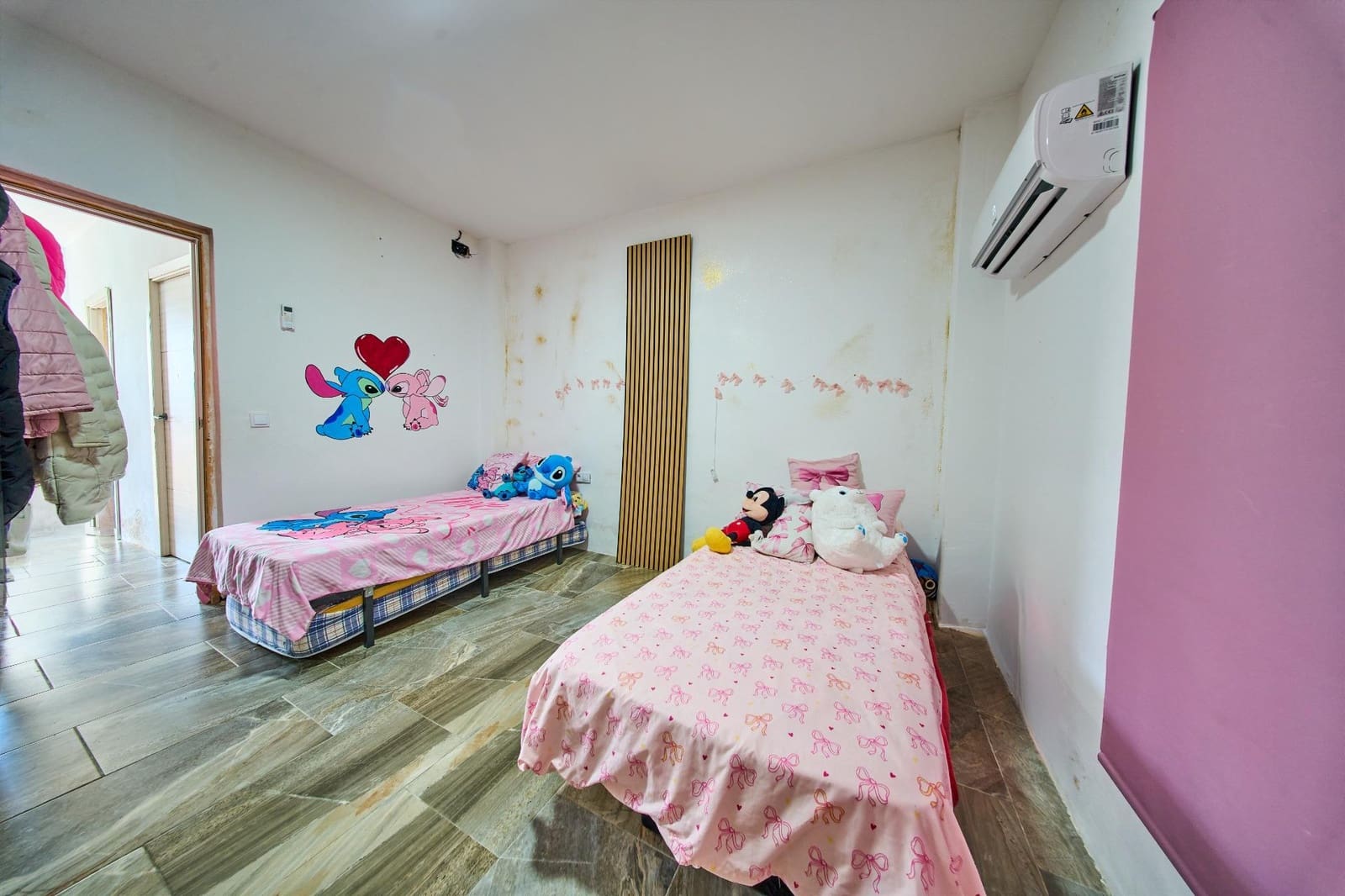 3 Zimmer Haus zu verkaufen in Granada Stadt - 135.000 € (Ref: 9950001)