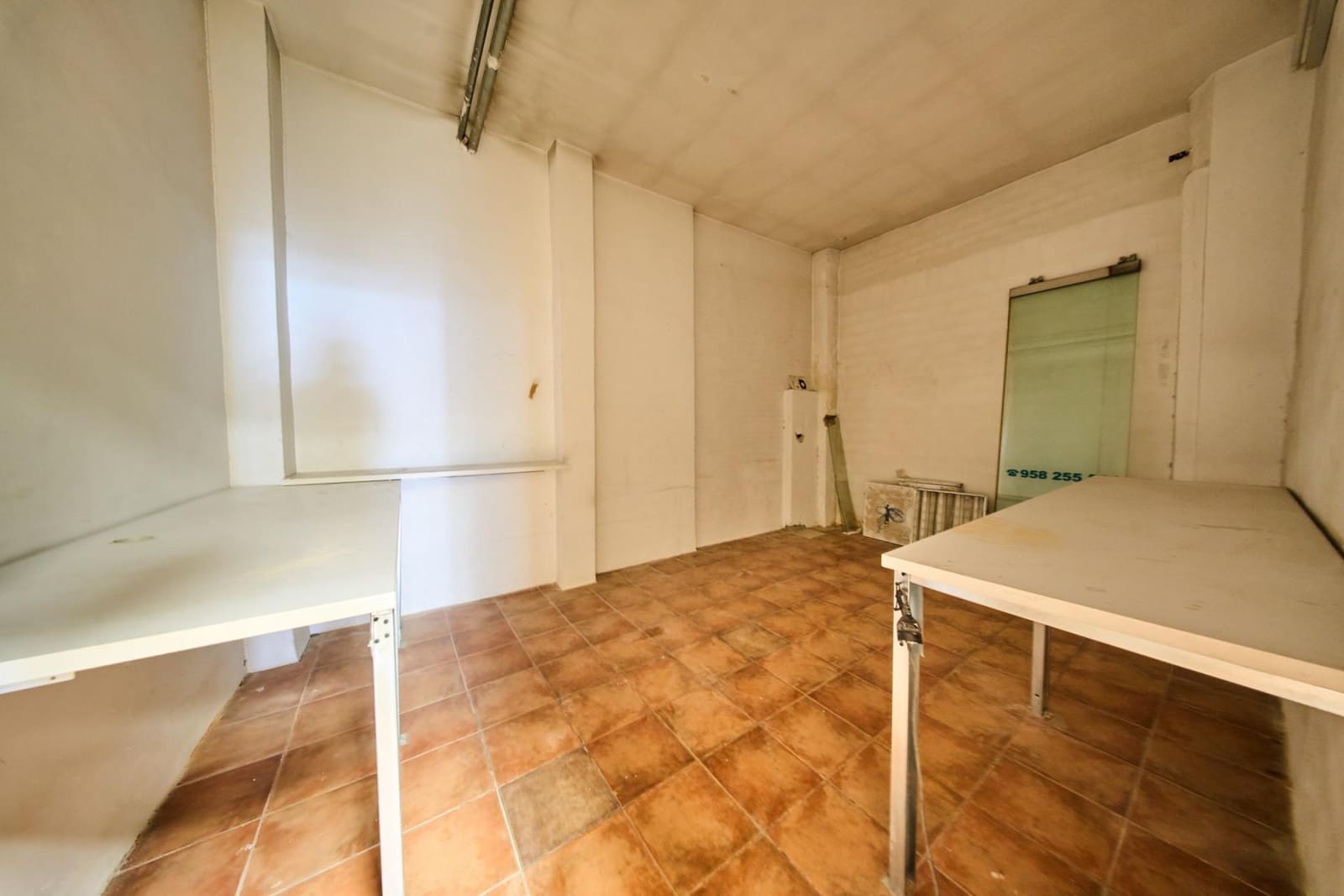 Komercyjne na sprzedaż w Miasto Grenada - 219 900 € (Ref: 9952797)