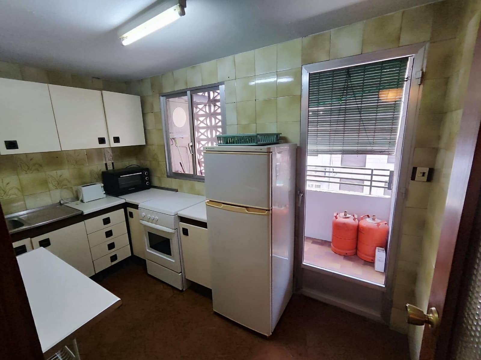 Piso de 1 habitación en Granada ciudad en alquiler - 780 € (Ref: 9965463)