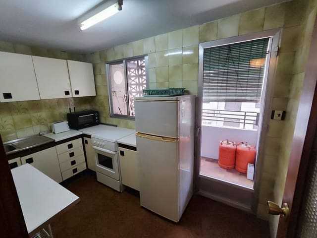 Appartement de 1 chambre à louer à Camino de Ronda - Rosaleda, Grenade ville - 780 € (Ref: 9965463)