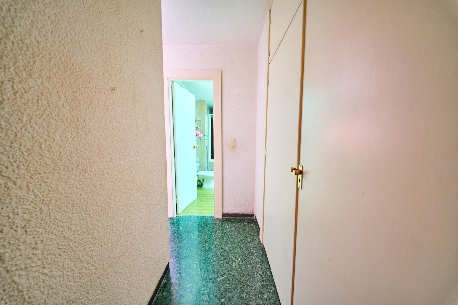 4 sypialnia Mieszkanie na sprzedaż w Miasto Grenada z basenem garażem - 395 000 € (Ref: 9965465)