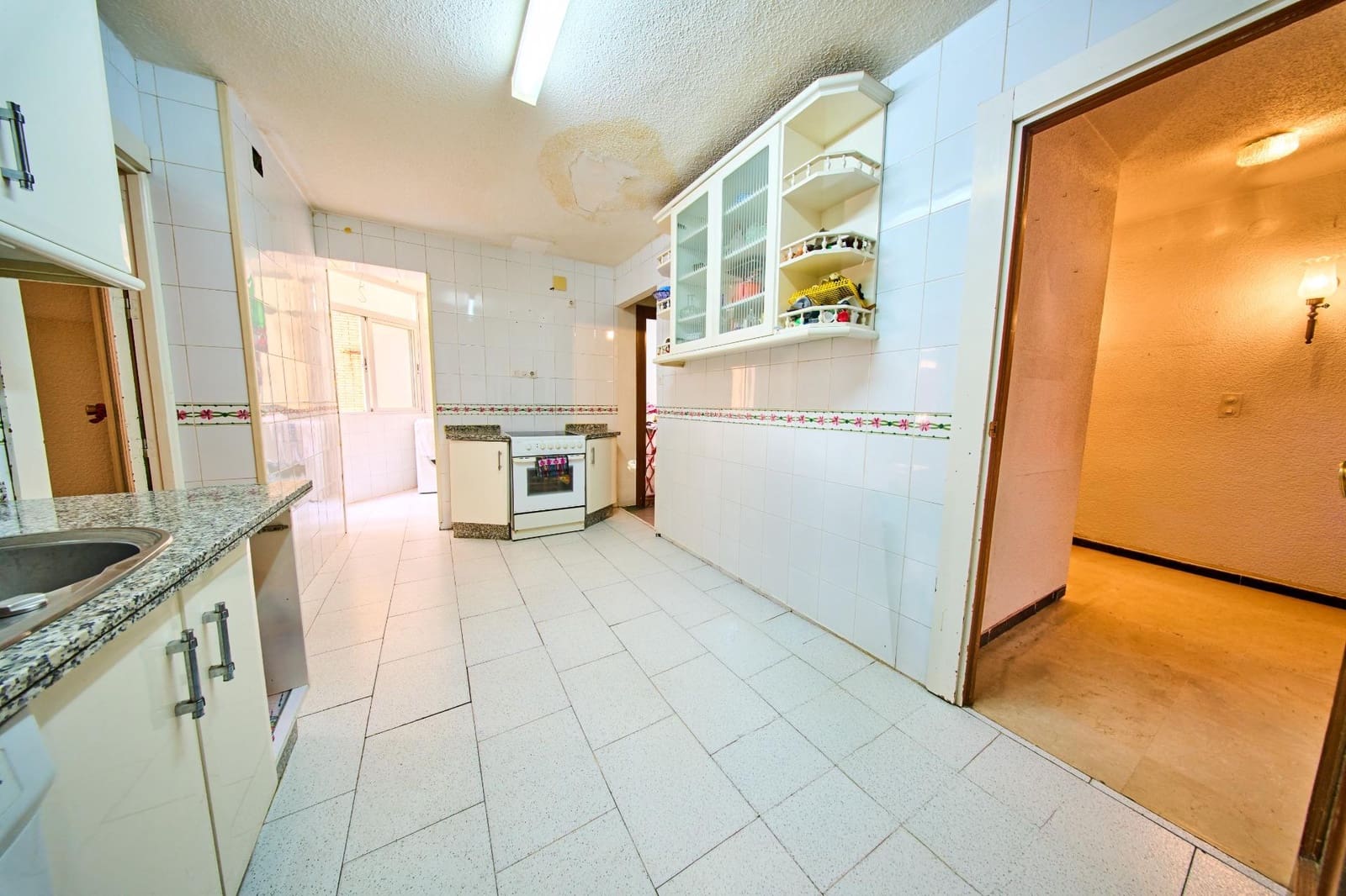 4 sypialnia Mieszkanie na sprzedaż w Miasto Grenada z basenem garażem - 395 000 € (Ref: 9965465)