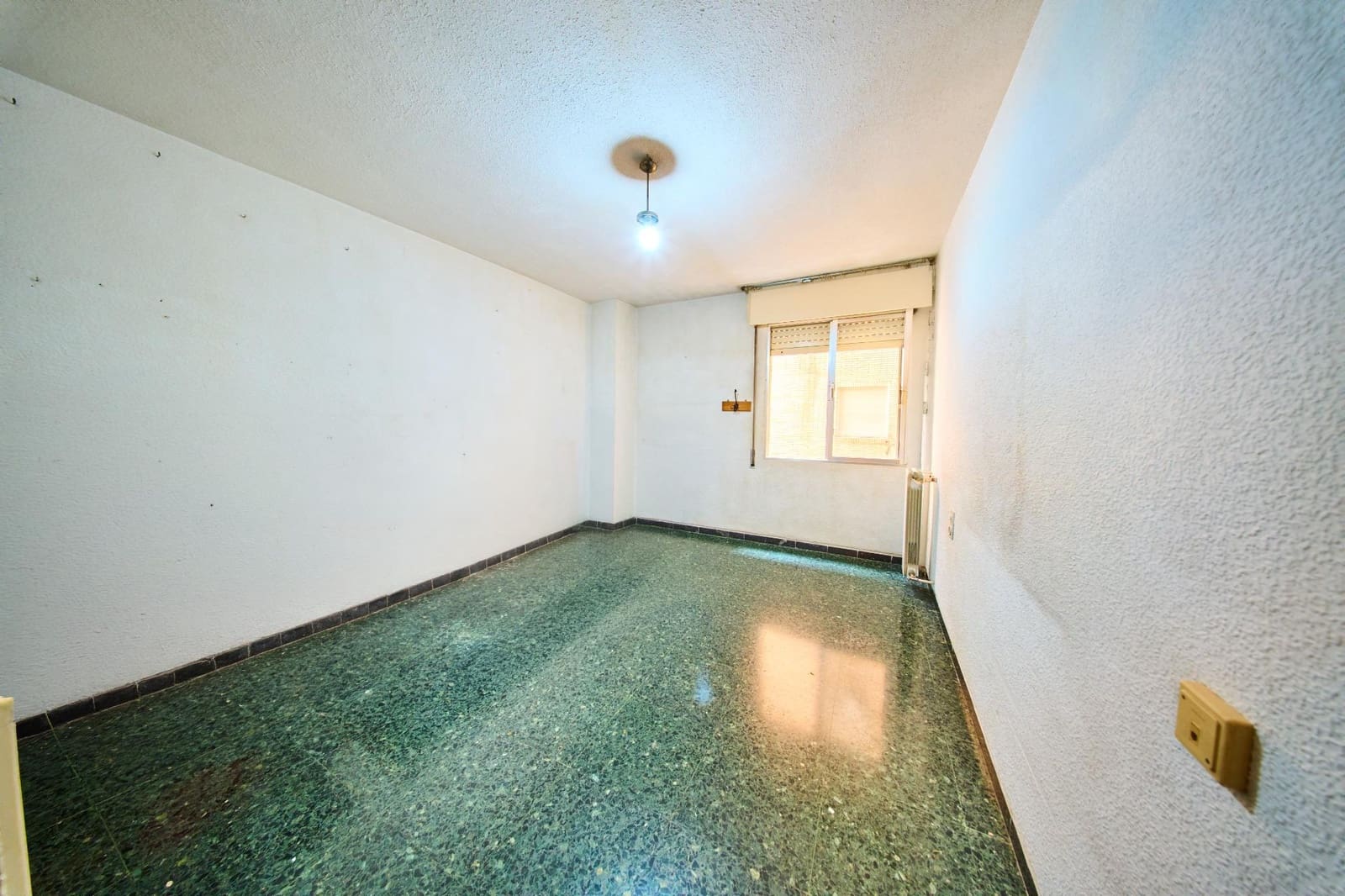 4 sypialnia Mieszkanie na sprzedaż w Miasto Grenada z basenem garażem - 395 000 € (Ref: 9965465)