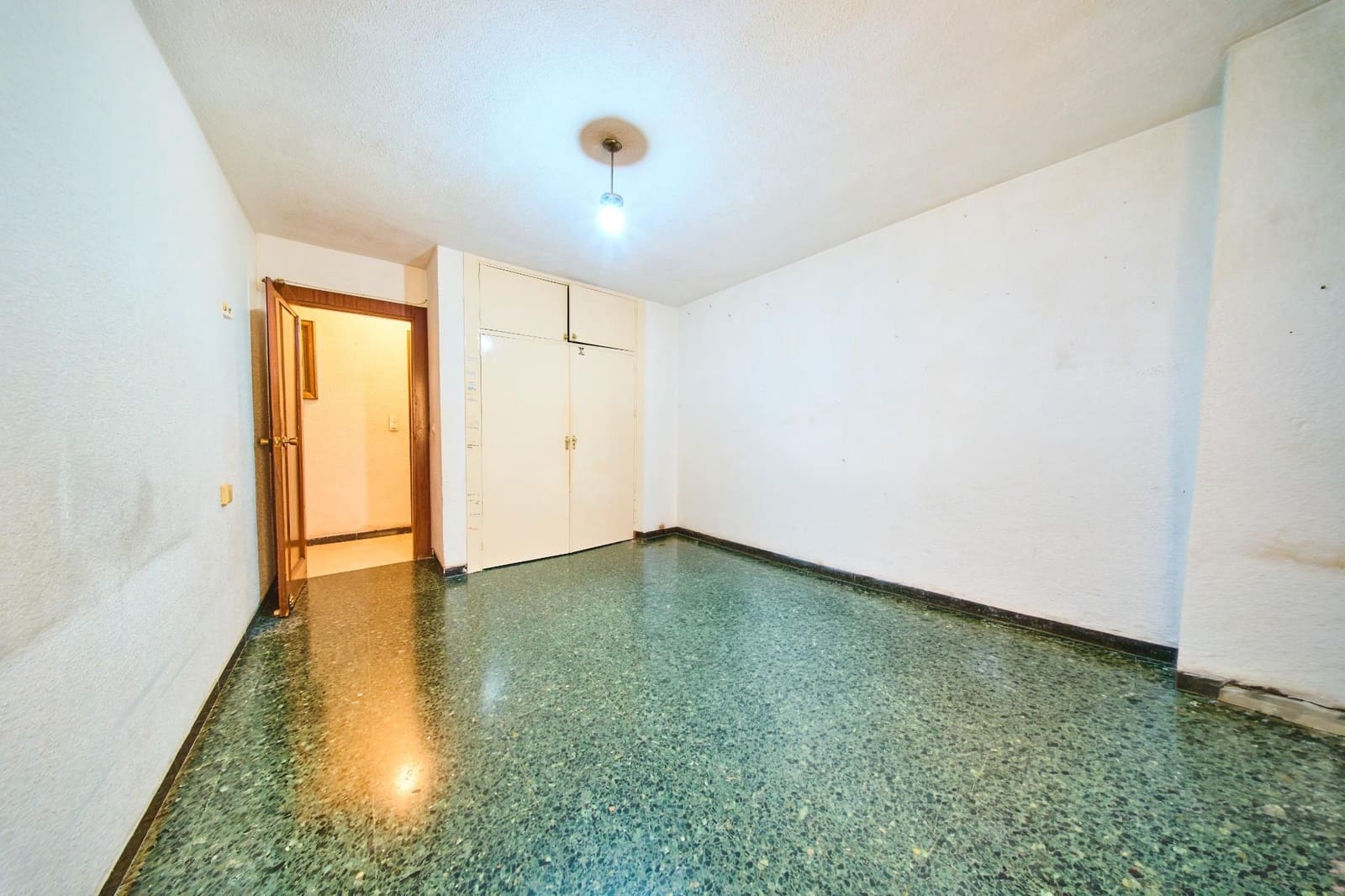 4 sypialnia Mieszkanie na sprzedaż w Miasto Grenada z basenem garażem - 395 000 € (Ref: 9965465)