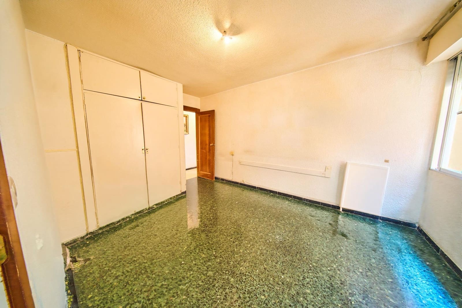 4 sypialnia Mieszkanie na sprzedaż w Miasto Grenada z basenem garażem - 395 000 € (Ref: 9965465)