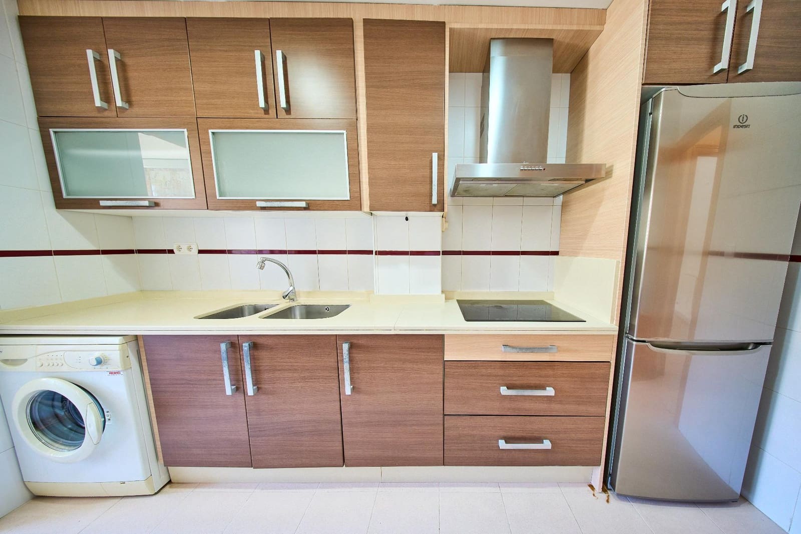 3 bedroom Flat for sale in Granada city with garage - € 245,000 (Ref: 9966791)
