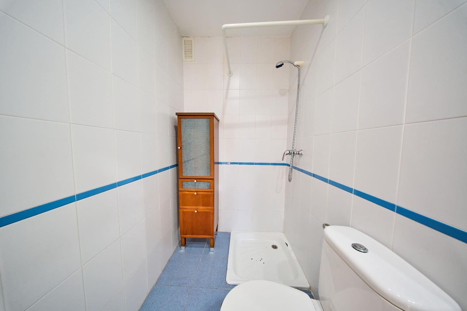 3 bedroom Flat for sale in Granada city with garage - € 245,000 (Ref: 9966791)