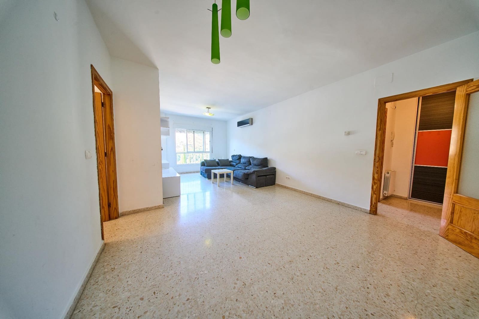 3 bedroom Flat for sale in Granada city with garage - € 245,000 (Ref: 9966791)