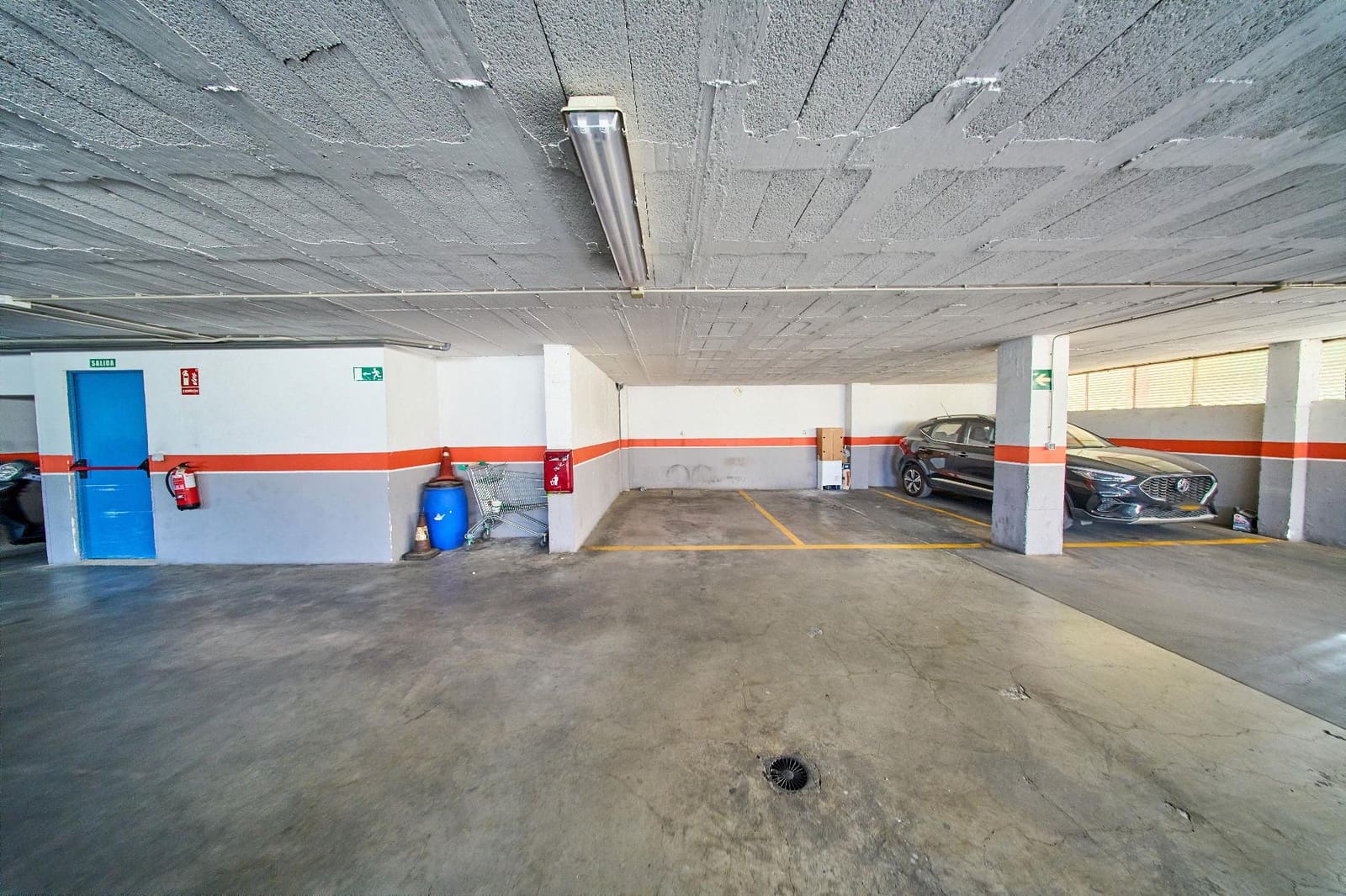 3 bedroom Flat for sale in Granada city with garage - € 245,000 (Ref: 9966791)
