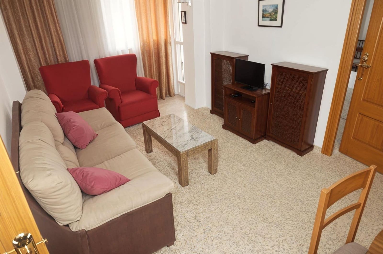3 bedroom Flat for rent in Granada city - € 800 (Ref: 9967852)