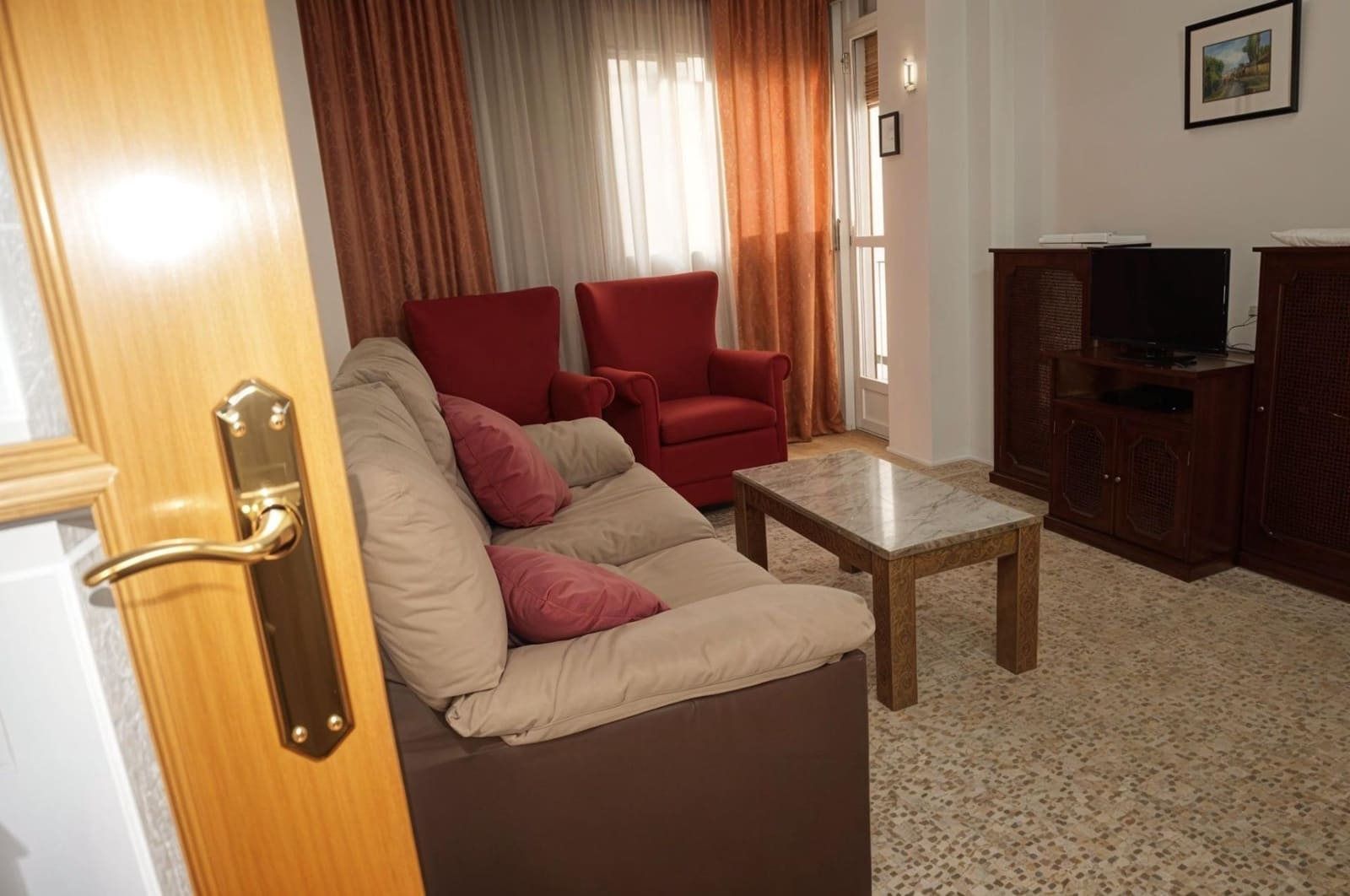 3 bedroom Flat for rent in Granada city - € 800 (Ref: 9967852)