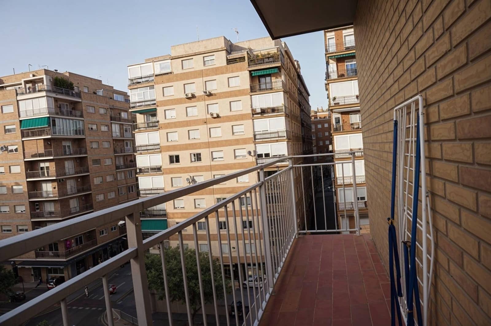 3 bedroom Flat for rent in Granada city - € 800 (Ref: 9967852)