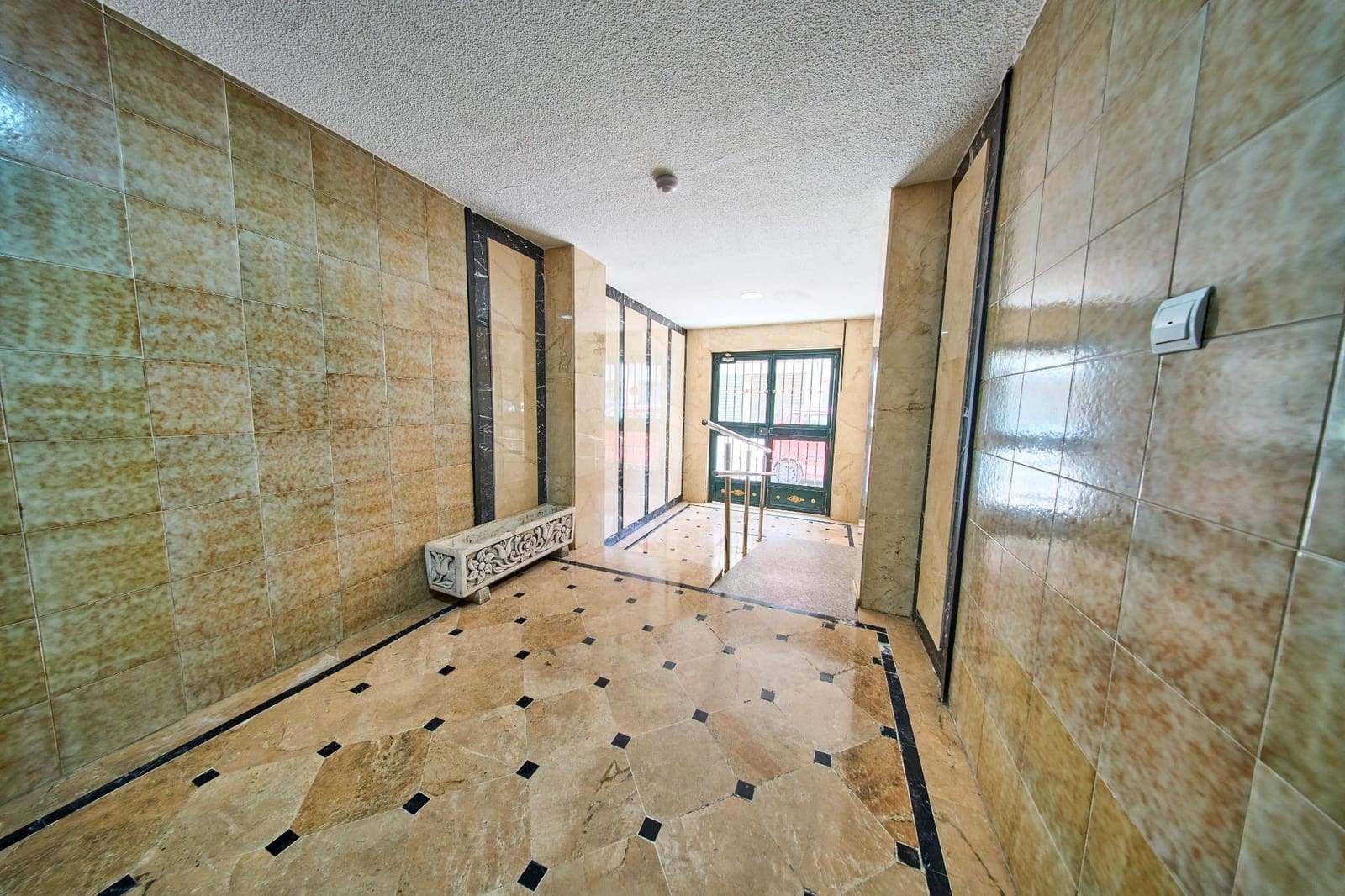 3 soverom Leilighet til salgs i Granada by - € 230 000 (Ref: 9970775)