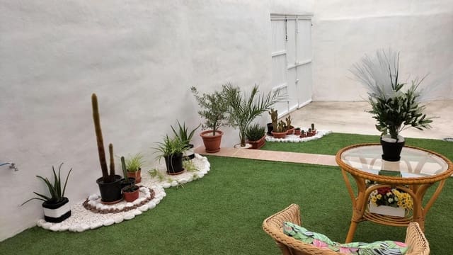 3 bedroom Semi-detached Villa for sale in La Zubia with garage - € 244,900 (Ref: 9970776)