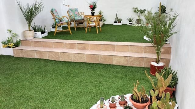 3 bedroom Semi-detached Villa for sale in La Zubia with garage - € 244,900 (Ref: 9970776)