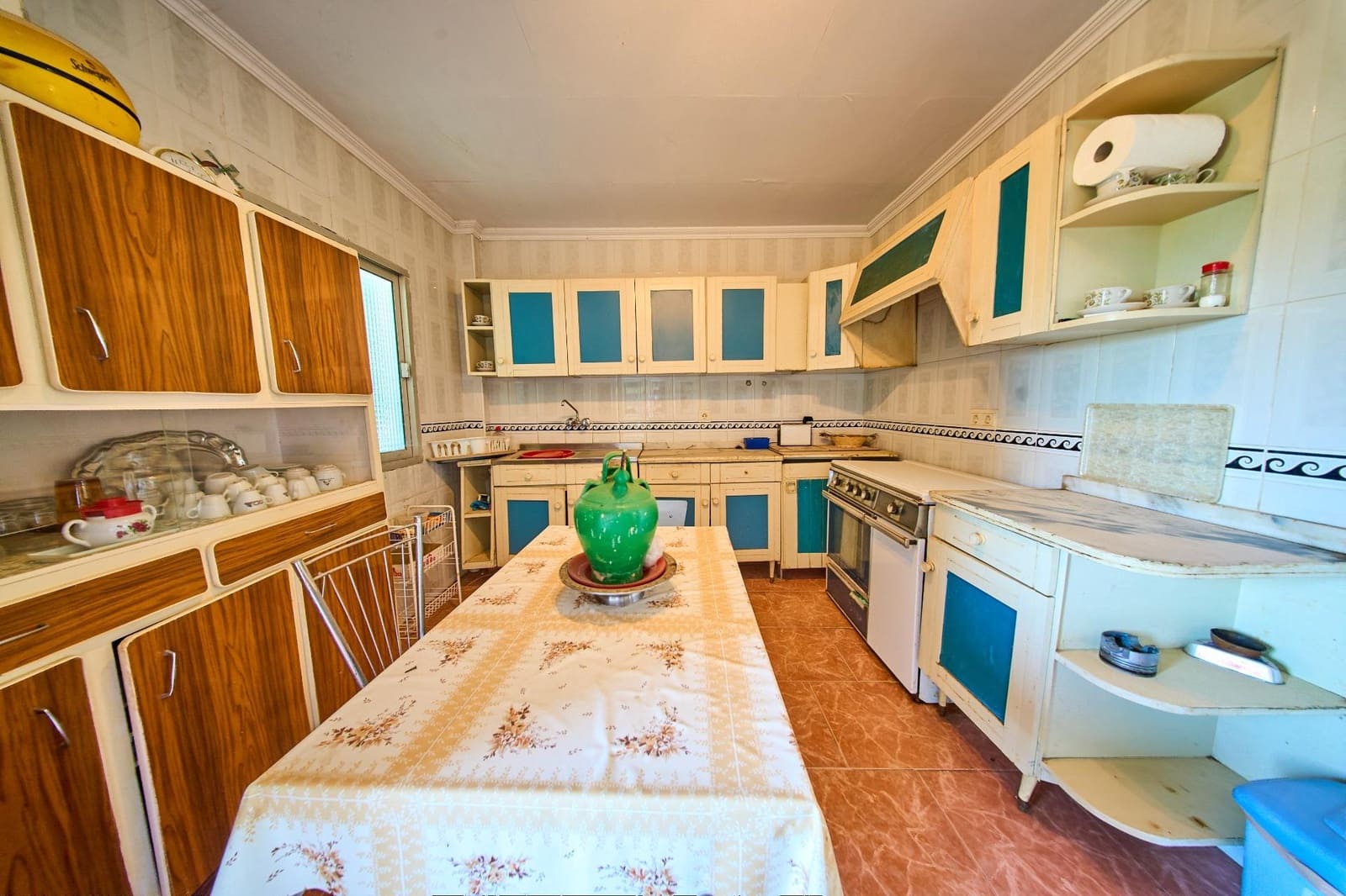 5 bedroom Finca/Country House for sale in Moraleda de Zafayona - € 180,000 (Ref: 9975598)