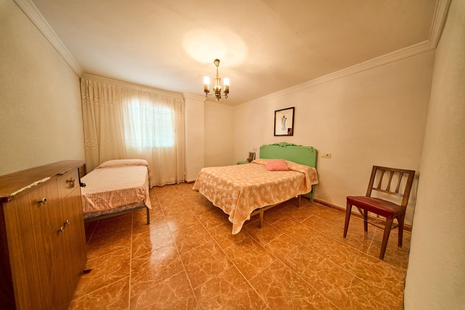 5 bedroom Finca/Country House for sale in Moraleda de Zafayona - € 180,000 (Ref: 9975598)