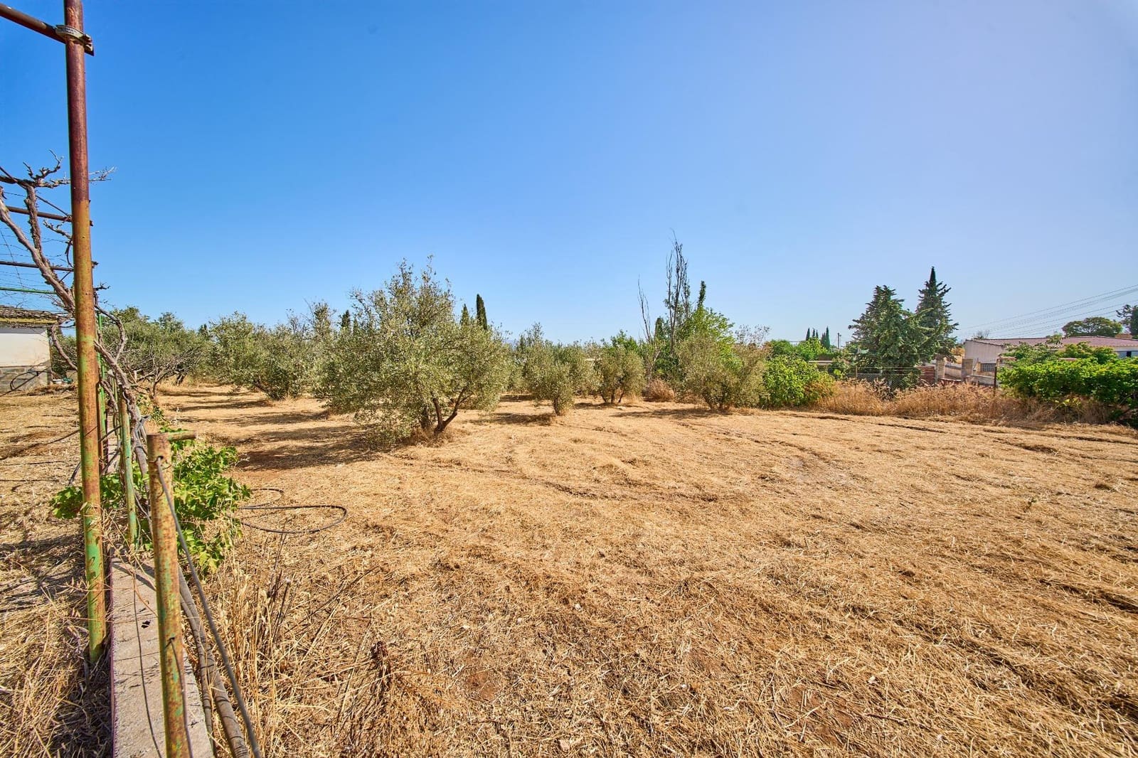5 bedroom Finca/Country House for sale in Moraleda de Zafayona - € 180,000 (Ref: 9975598)
