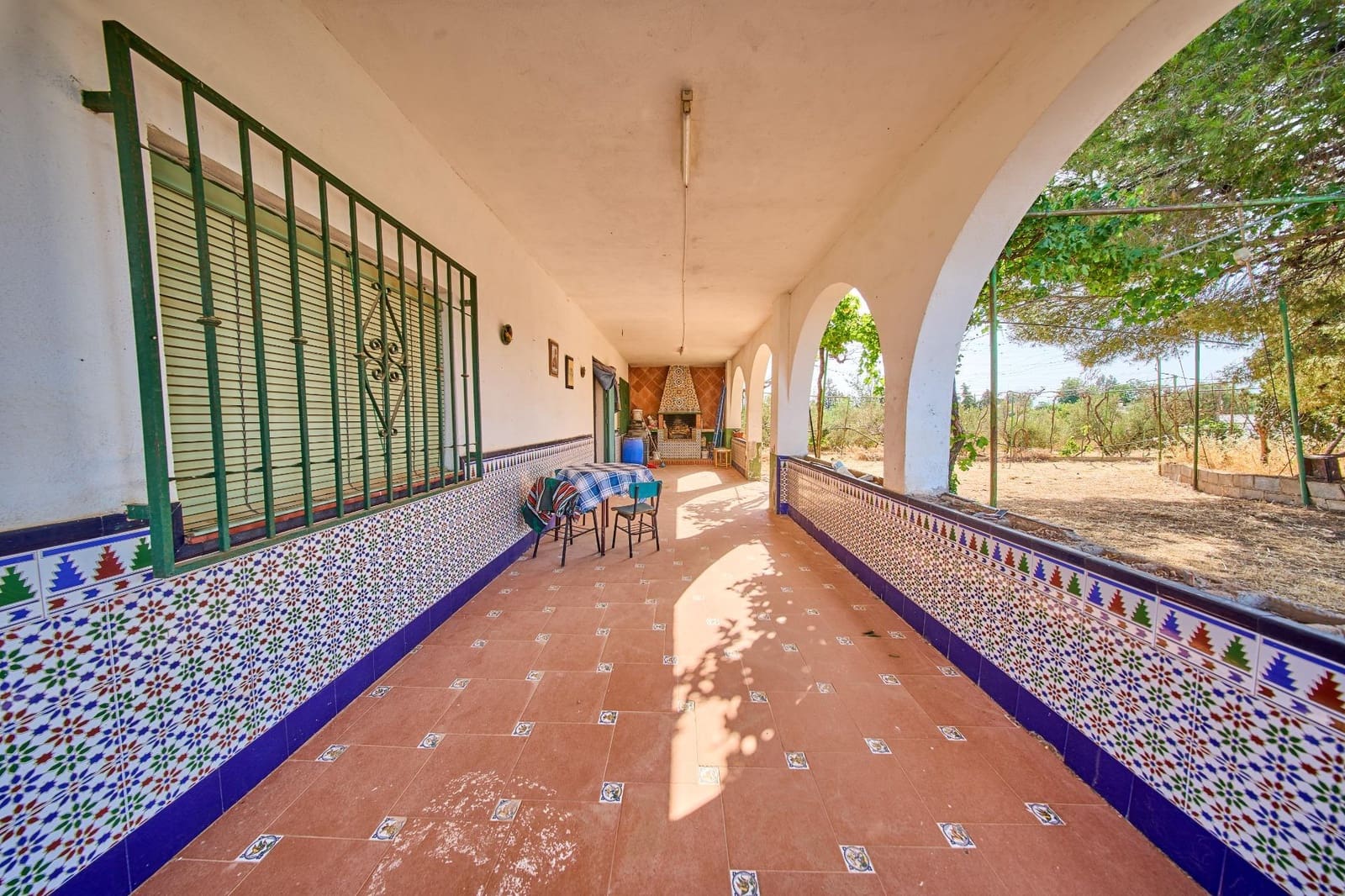 5 bedroom Finca/Country House for sale in Moraleda de Zafayona - € 180,000 (Ref: 9975598)