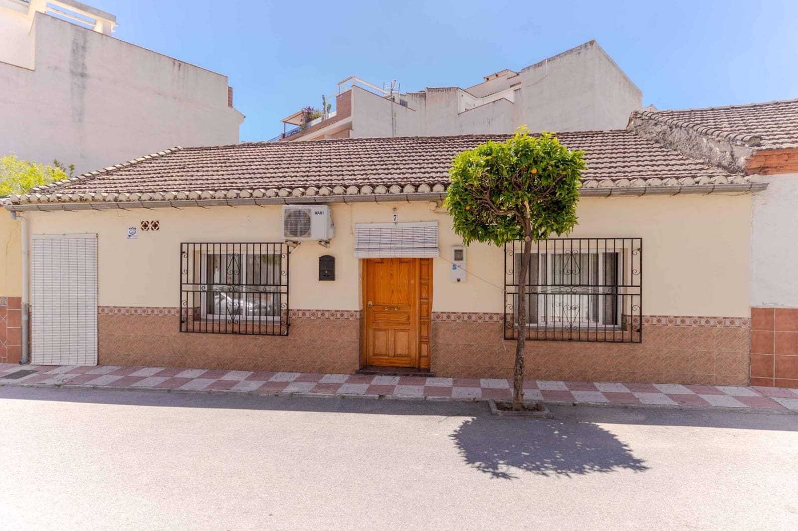 2 bedroom Townhouse for rent in Churriana de la Vega - € 895 (Ref: 9975599)