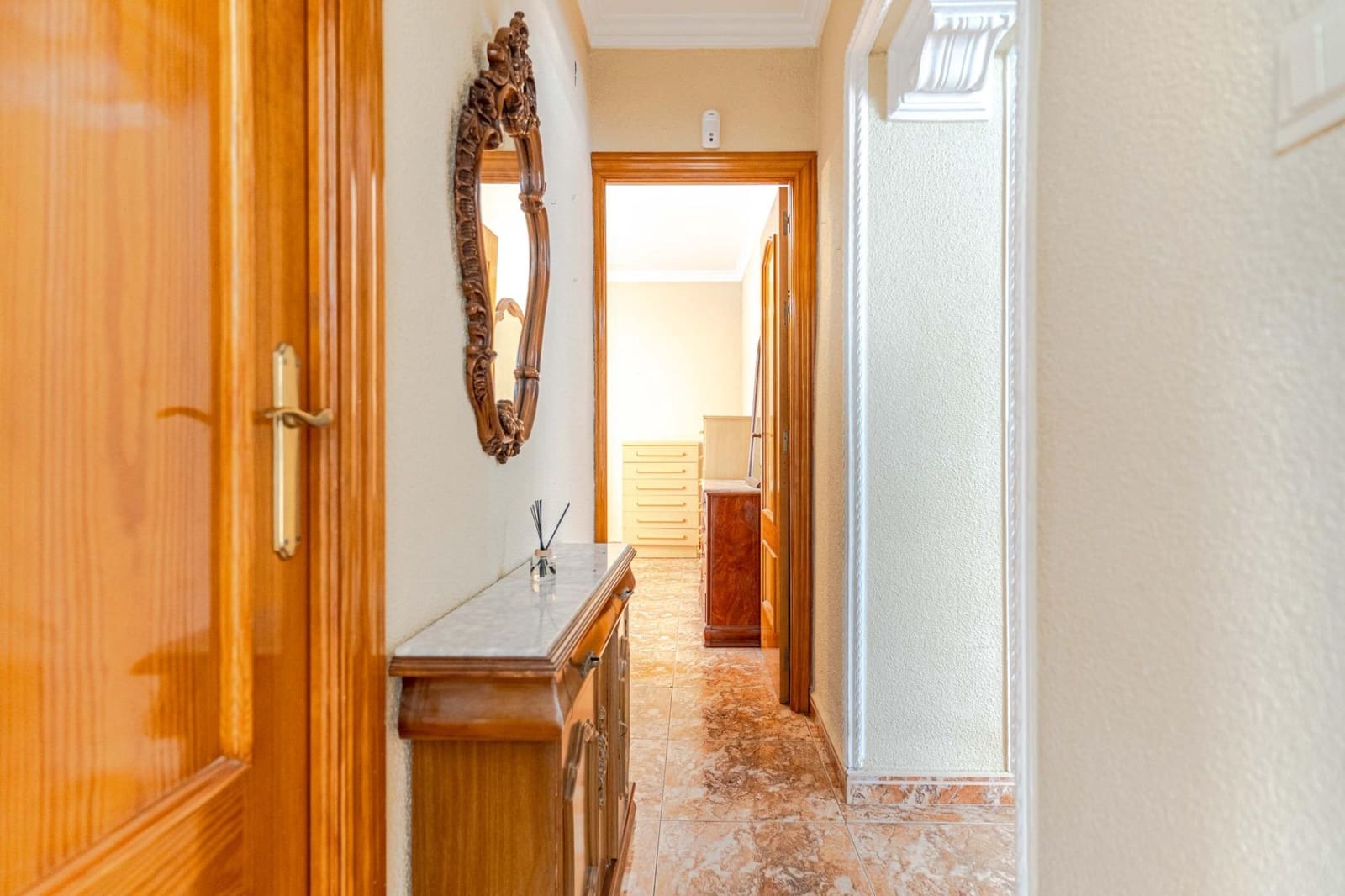 2 bedroom Townhouse for rent in Churriana de la Vega - € 895 (Ref: 9975599)