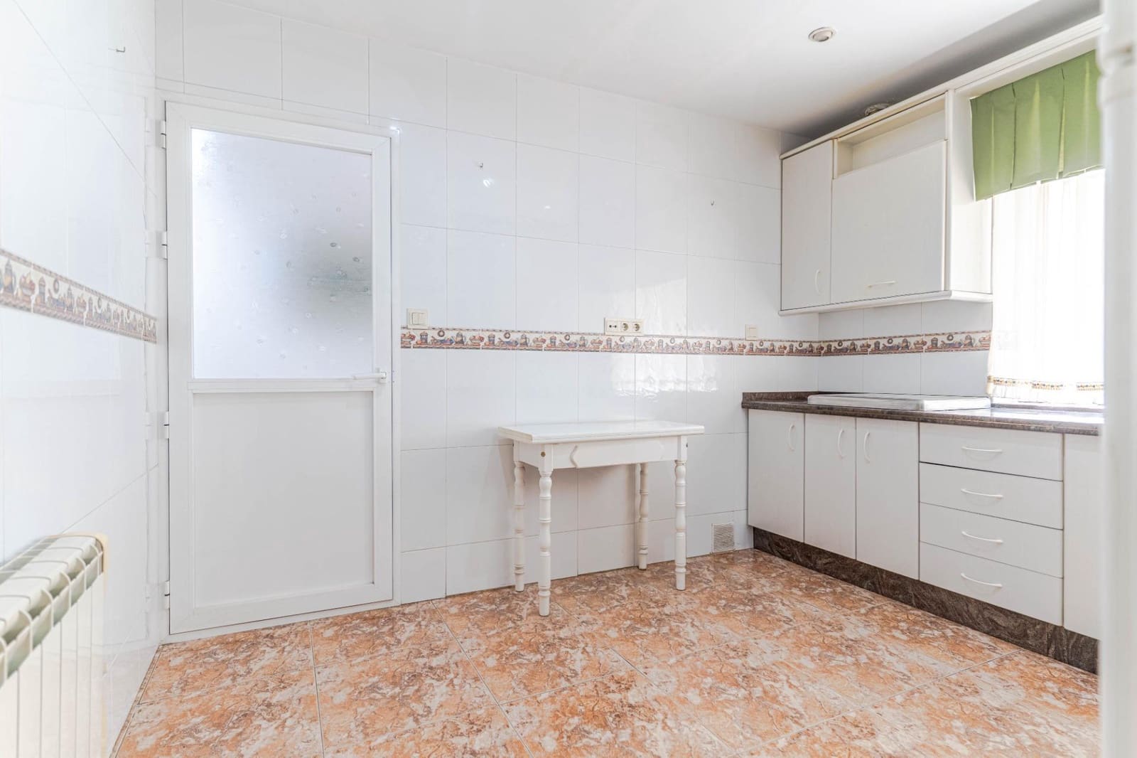 2 bedroom Townhouse for rent in Churriana de la Vega - € 895 (Ref: 9975599)