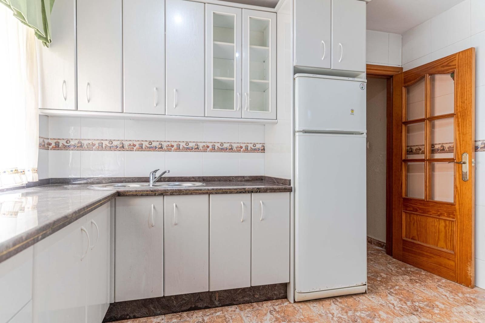 2 bedroom Townhouse for rent in Churriana de la Vega - € 895 (Ref: 9975599)