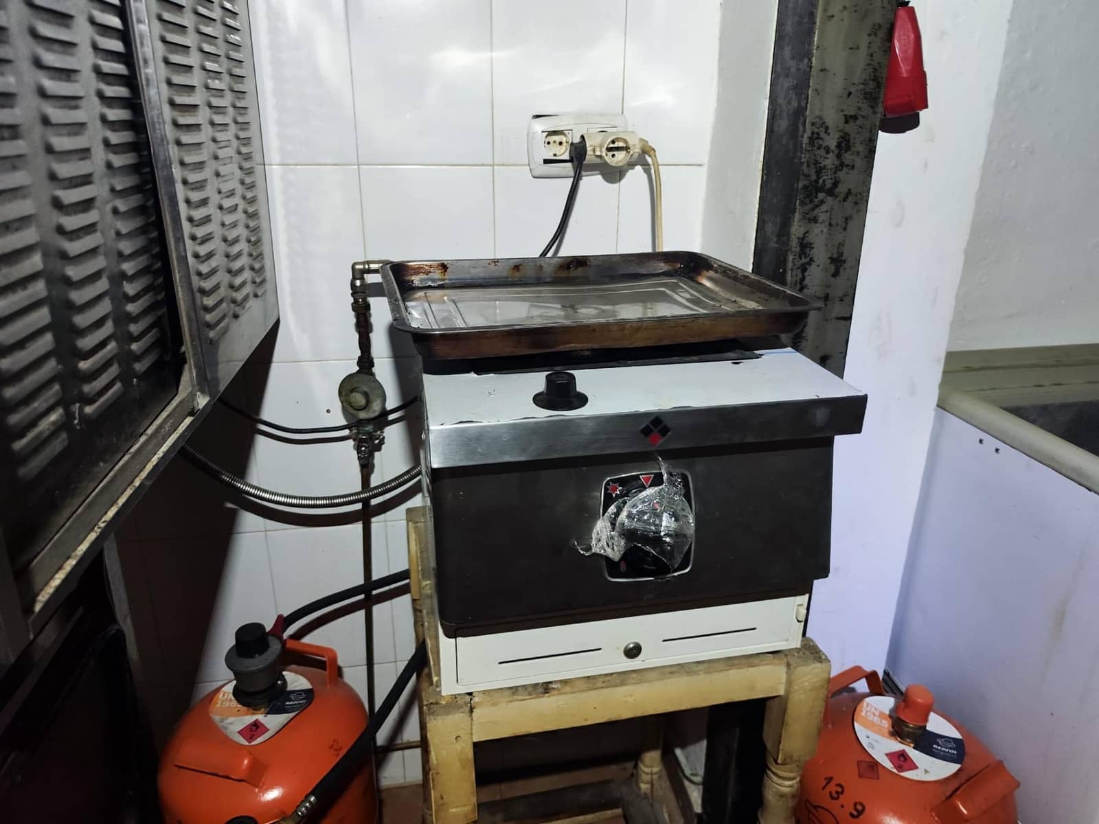 Comercial para arrendar em Granada cidade - 500 € (Ref: 9977475)