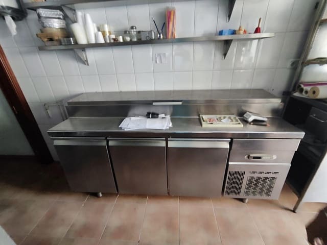 Comercial para arrendar em Zaidin, Granada cidade - 500 € (Ref: 9977475)