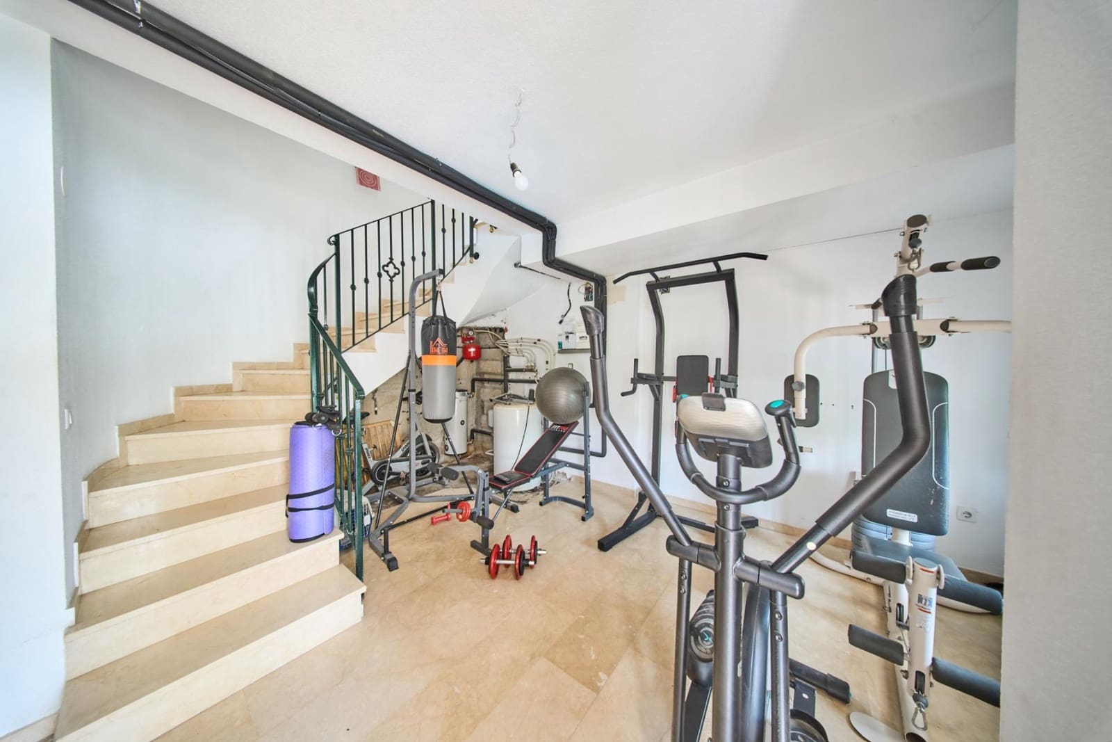 4 Zimmer Villa zu verkaufen in Gojar mit Pool Garage - 299.000 € (Ref: 9977476)