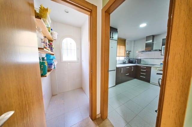 4 soveværelse Villa til salg i Gójar med swimmingpool garage - € 299.000 (Ref: 9977476)