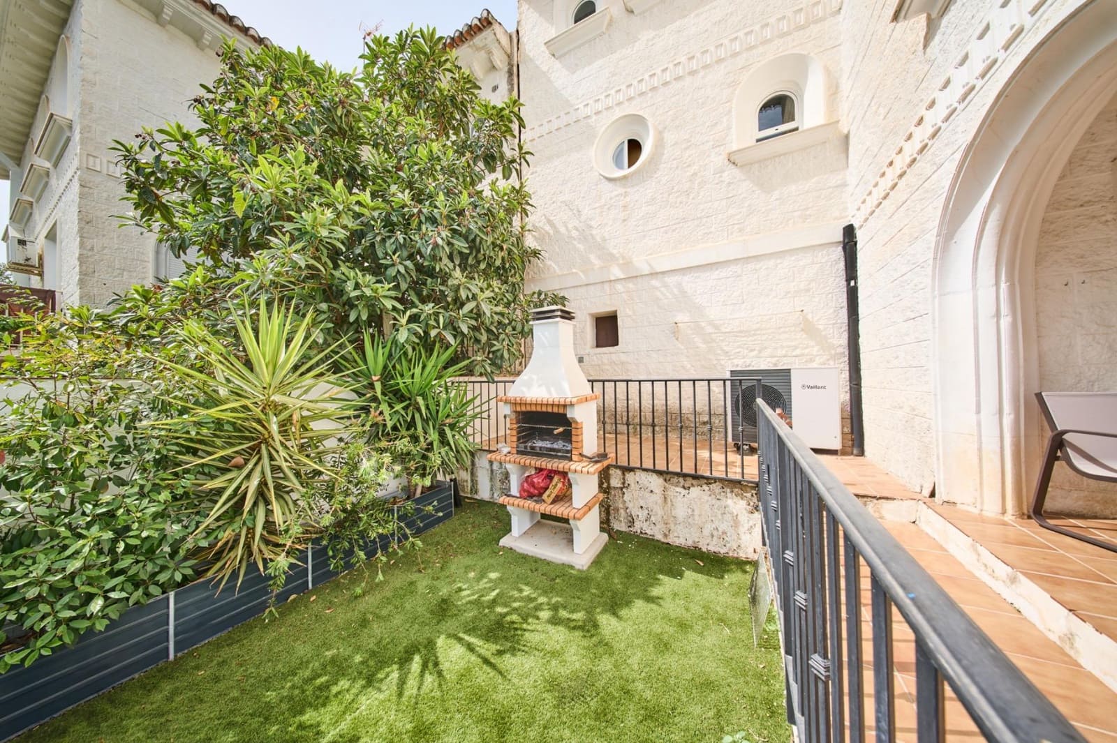 4 Zimmer Villa zu verkaufen in Gojar mit Pool Garage - 299.000 € (Ref: 9977476)