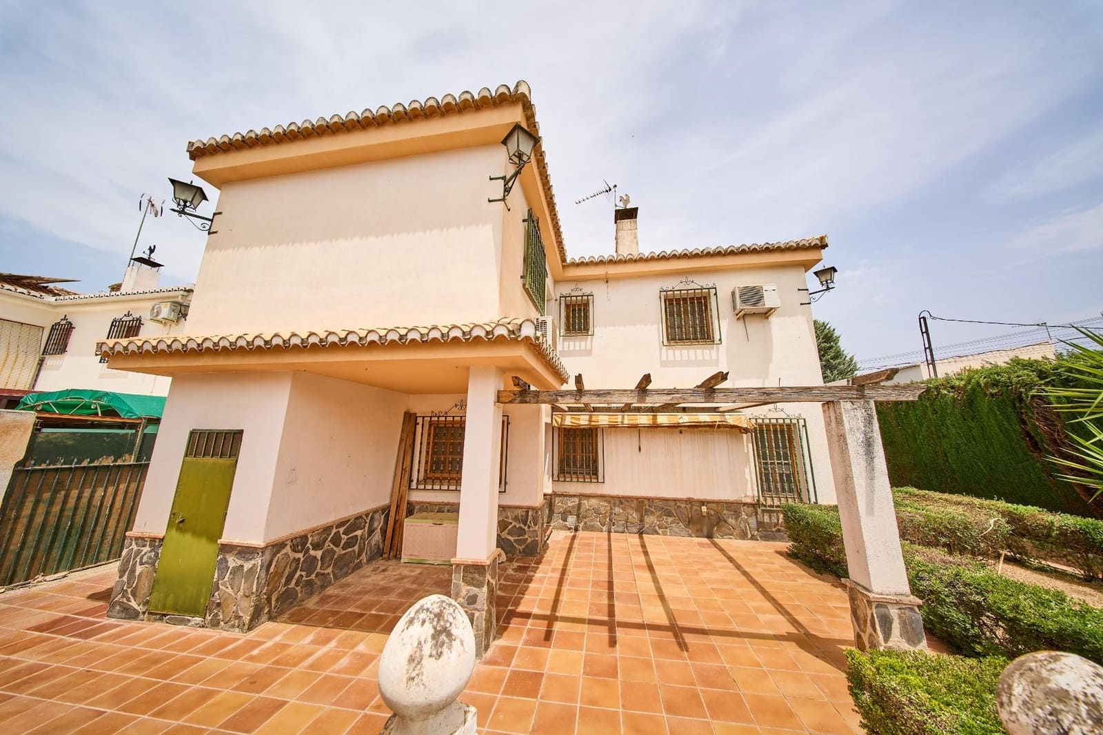5 sypialnia Willa na sprzedaż w Ogijares z basenem - 420 000 € (Ref: 9977480)