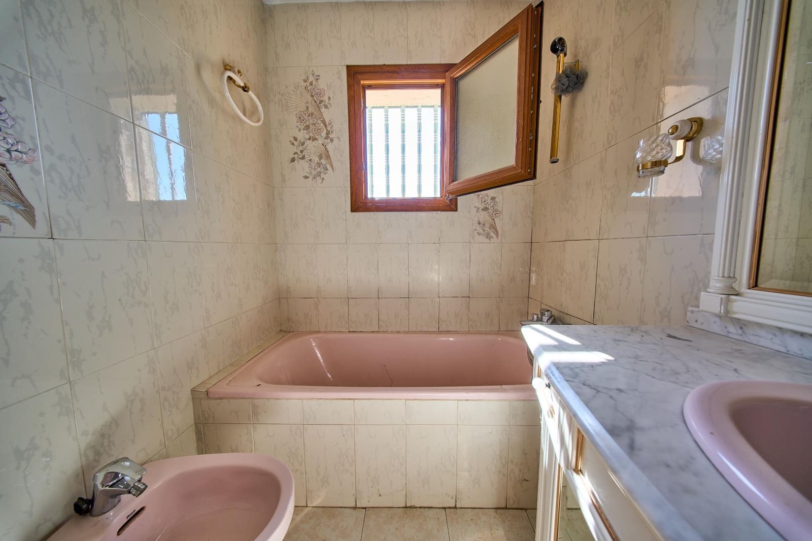 5 sypialnia Willa na sprzedaż w Ogijares z basenem - 420 000 € (Ref: 9977480)