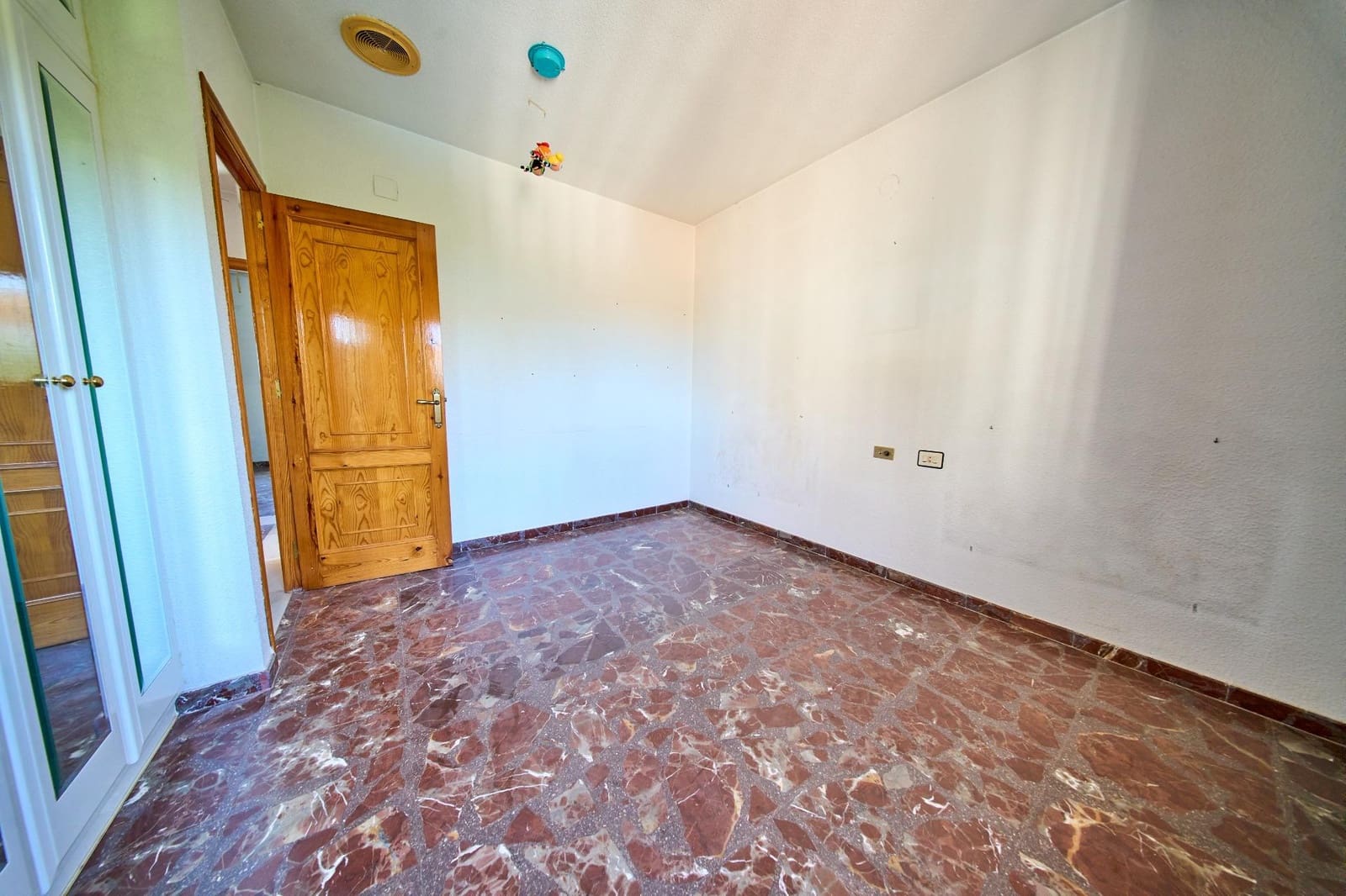 5 sypialnia Willa na sprzedaż w Ogijares z basenem - 420 000 € (Ref: 9977480)