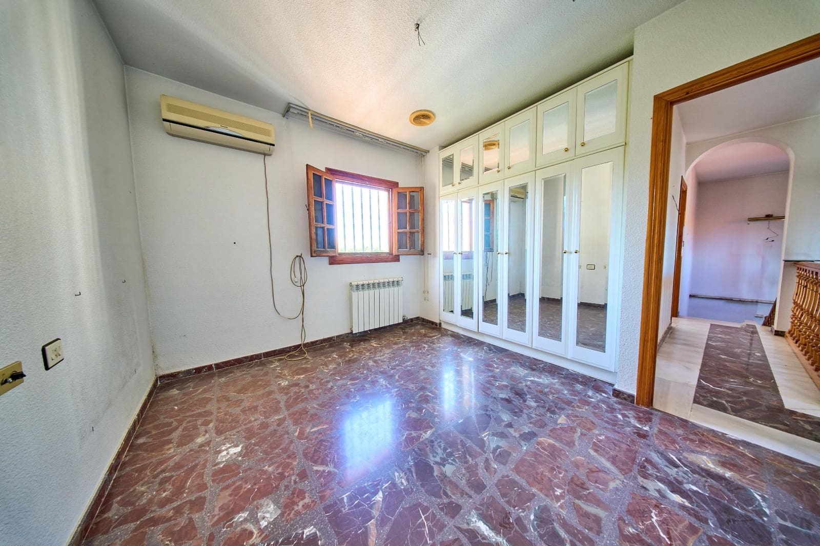 5 sypialnia Willa na sprzedaż w Ogijares z basenem - 420 000 € (Ref: 9977480)